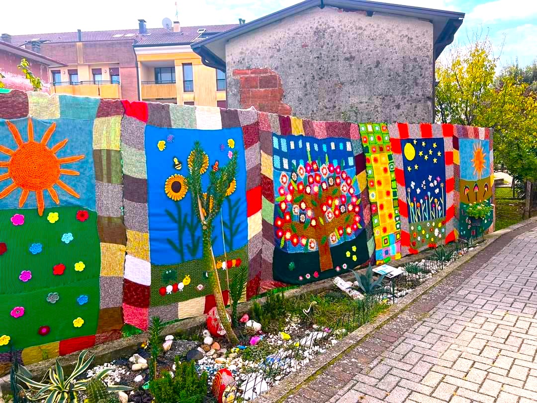 SPUNTANO I MURALES ALL'UNCINETTO: LA STREET ART DELLE NONNE